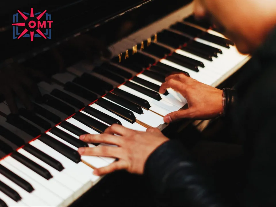 ben-canh-nhung-khuyet-diem-cung-co-rat-nhieu-uu-diem-khi-chon-tu-hoc-piano