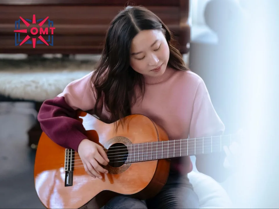 hoc-dan-guitar-khong-kho-neu-ban-co-du-dam-me