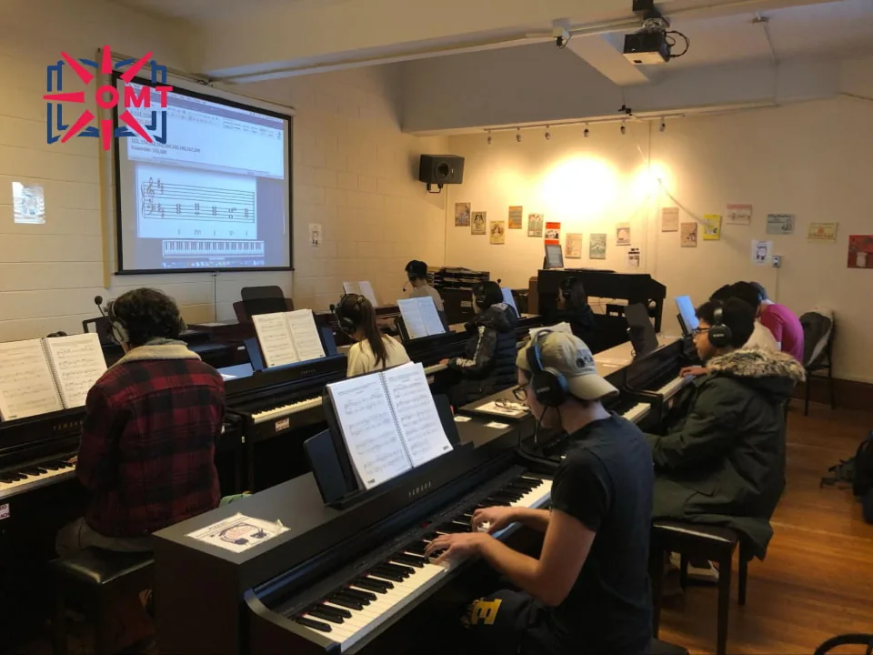 tham-gia-cac-lop-hoc-piano-chuyen-nghiep