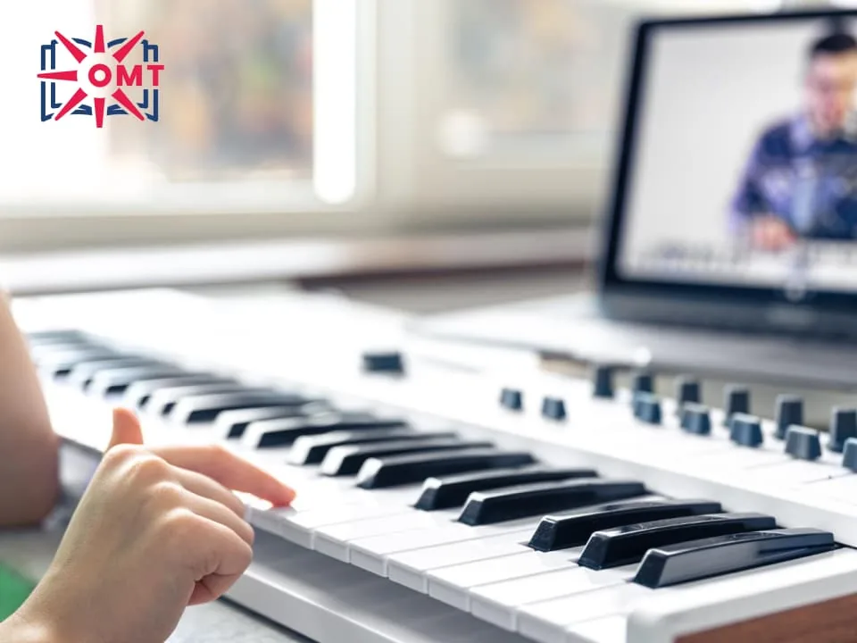 tuy-theo-nhu-cau-chon-hoc-gia-su-dan-organ-hay-piano